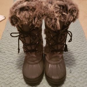 Khombu fur waterproof boots